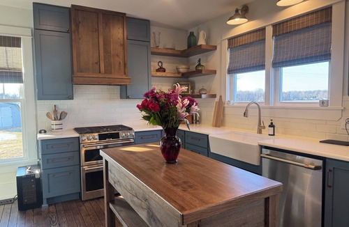 Freedom House | Fully-renovated 3BR/2Bath FARMHOUSE: 20min to IU/Blgtn; 3min to McCormicks Creek