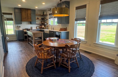 Freedom House | Fully-renovated 3BR/2Bath FARMHOUSE: 20min to IU/Blgtn; 3min to McCormicks Creek