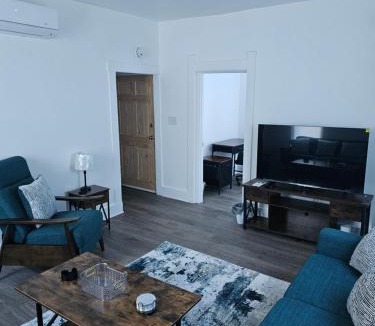 Anderson Apartment | Furnished 2ND FLOOR 2-bedroom Downtown Anderson IN