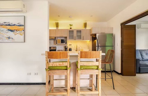 Redford Condo | Gated 2BR Condo Near Playa Herradura Sleeps 6