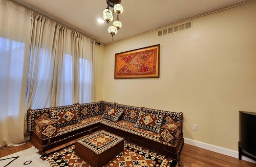 Whittaker House | Gorgeous 4 Bed Home - Short Drive to Downtown A2