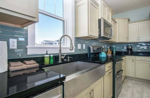 Miami Park House | Gorgeous home w/furnished patio, decks, & open living space - easy beach access