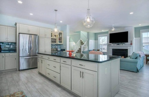 Miami Park House | Gorgeous home w/furnished patio, decks, & open living space - easy beach access