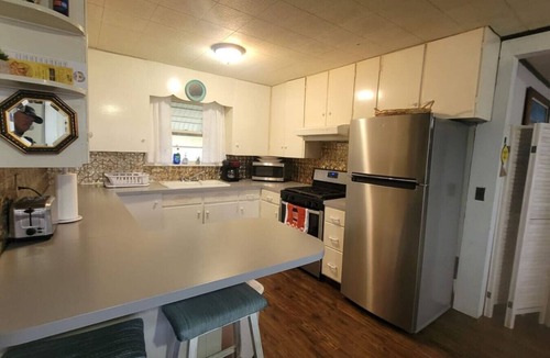 Grand Rapids House | Gr Campau Lake Cottage |Spa, Firepit & Lake Access