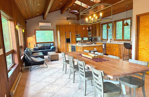 Rising Sun House | Grace Woods - Private Lake - Dock -Large Groups - 3 Entire Homes-Lake House