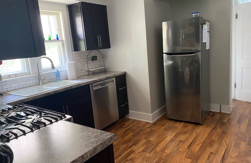 Fulton Heights House | Grand Rapids Fulton Heights Comfy Cottage HOUSE Corporate Rental