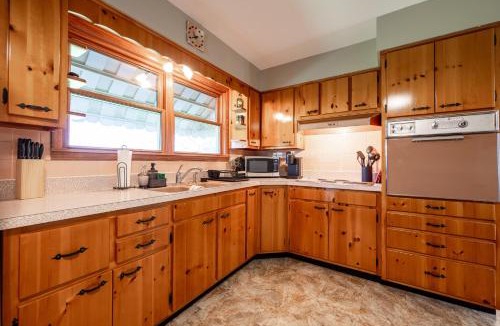 Indianapolis House | Grandma's House - Classic Indy Charm - Family Friendly