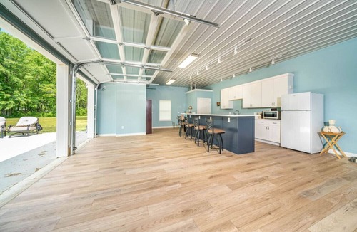 Paw Paw Lake Cabin | Grant Cottage by Paw Paw Lake