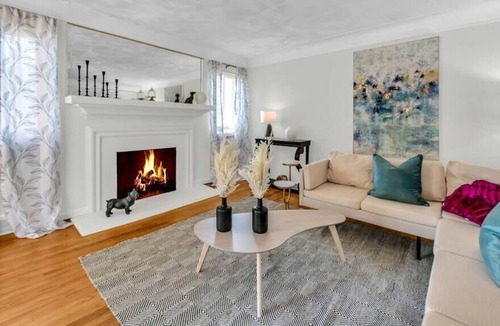 Anchorville House | Grosse Pointe/Detroit Relaxing Family Home