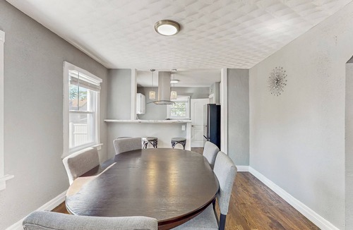 Michigan City Cottage | Group-friendly Michigan City Home Near Beach!