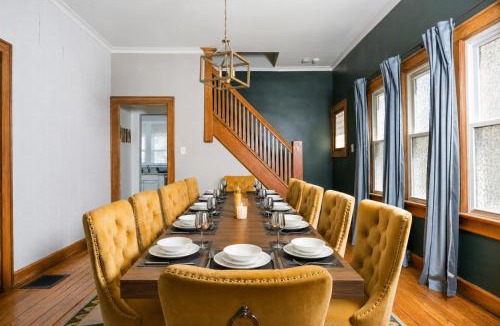 Indianapolis House | Group Fun House with Game Room & Hot Tub - Sleeps 14