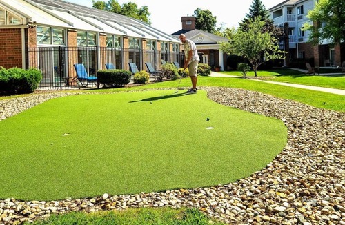 Mishawaka House | Group Vacation! 2 Serene Studios w/Kitchenette, Near Midwest Museum of American Art
