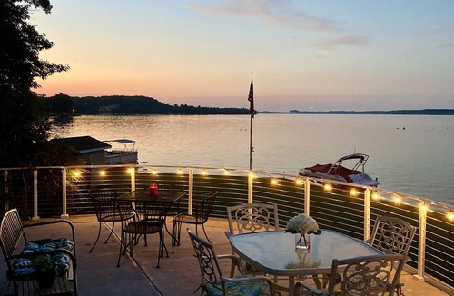 Ludington Cottage | Hamlin Lake Southside Sanctuary