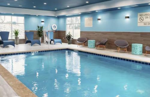 Cadillac Hotel | Hampton Inn & Suites Cadillac
