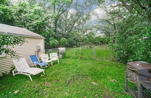 Gary House | HardRock Hideaway - 5br, Cozy, Steps from Casino!