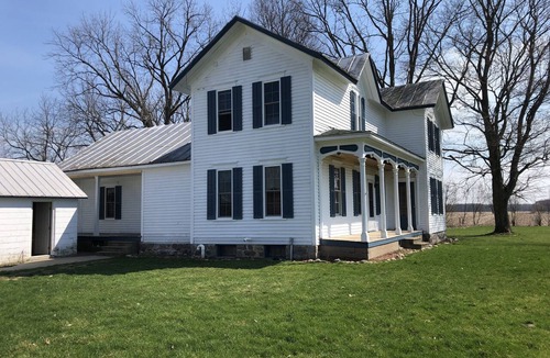 Kendall House | Have a Summer Holiday in Country Farmhouse
