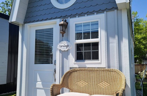 Lakeside Apartment | Heritage House - Tiny Digs Lakeshore