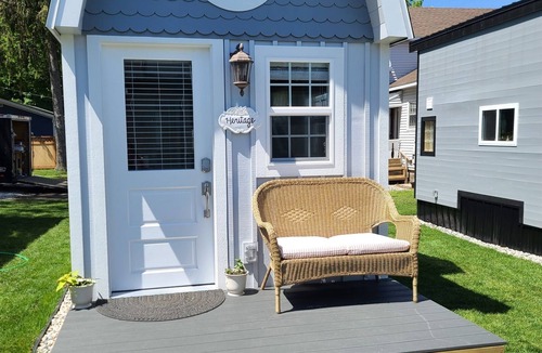 Lakeside Apartment | Heritage House - Tiny Digs Lakeshore