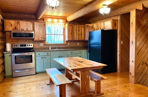Middlebury House | Hidden Log Cabin Hot Tub Ping Pong Family