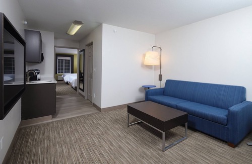 Grandville Hotel | Holiday Inn Express Grand Rapids SW by IHG