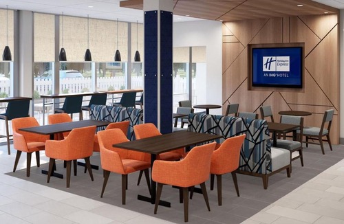 Oak Forest Hotel | Holiday Inn Express & Suites Chicago - Oak Forest by IHG