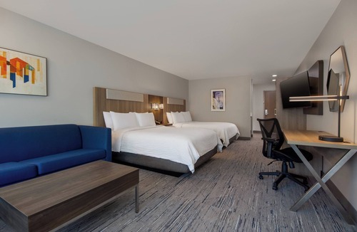 Muskegon Hotel | Holiday Inn Express & Suites Muskegon - Grand Haven by IHG