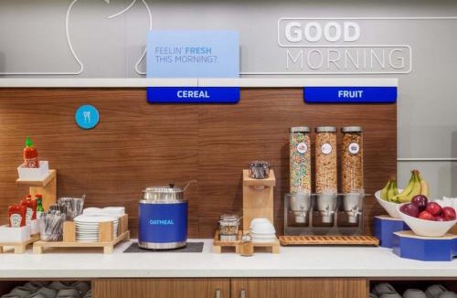 Fremont Hotel | Holiday Inn Express & Suites North Fremont by IHG