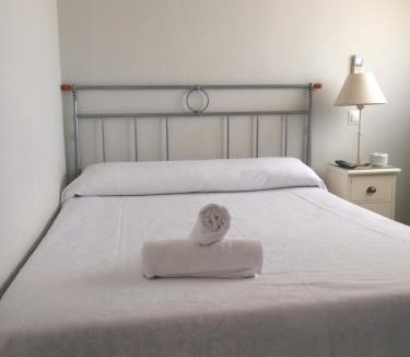 San Pedro de Alcantara House | Hostal Acemar