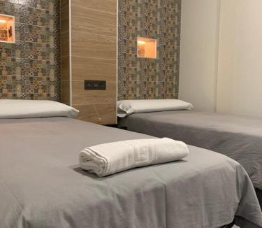San Pedro de Alcantara House | Hostal Acemar