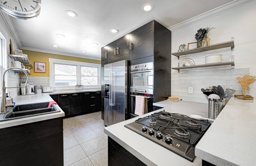 Broad Ripple House | Hot Tub Escape in Broad Ripple: Bike the Monon, Walk to Shops, Pet Friendly!