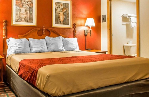 Holiday City Hotel | Howard Johnson by Wyndham Montpelier
