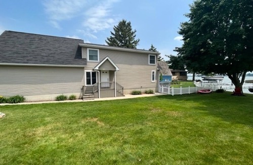 Rochester House | Huge waterfront lake house on Manitou- perfect year round retreat, sleeps 10