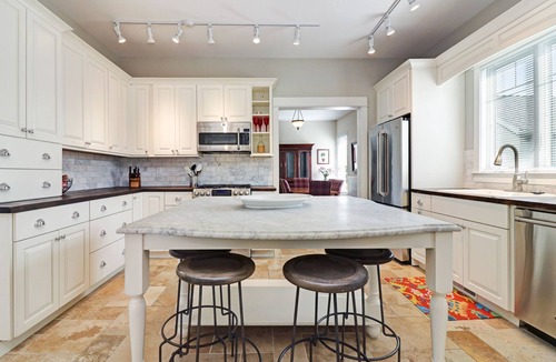 South Haven House | INDIANA AVENUE BEACH HOUSE 5 BDRMS. 4 BATHS. ACCOMMODATES TWELVE GUESTS!