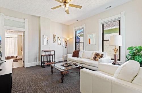 Babe Denny House | Indy Stadium Villas 707