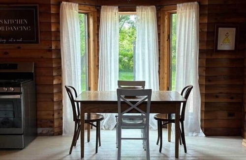 Ionia House | Ionia’s Log Home Peaceful Retreat
