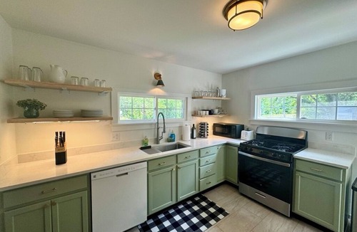 Charlevoix House | Ironton Stone Cottage near Lake Charlevoix "The Beautiful" - 5min Walk-to-beach!