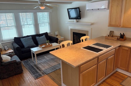 Lake Michigan Beach Cottage | John Cozy Cottage, Sleeps Four