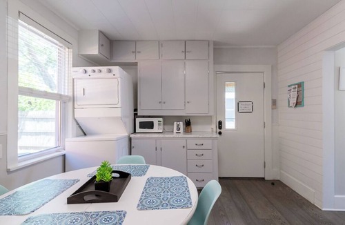 Grand Haven House | Joyful Jeremy's Cottage on Madison - Near Downtown