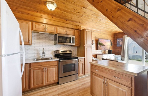 Stevensville Ski Chalet | Juniper Presents: Chalet #16 Lake Michigan View & Resort Amenities