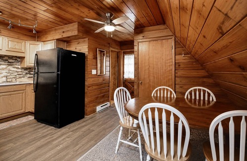 Stevensville Ski Chalet | Juniper Presents: Chalet #93 Pondside Retreat & Resort Amenities
