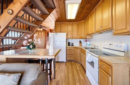 Stevensville Ski Chalet | Juniper Presents: Chalet #34 Deck Views, Pool, Games & More