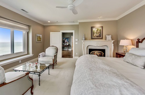 Covert House | Juniper Presents: Stunning Lakefront Home-Private Beach, Pool + Endless Views