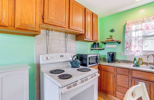 Sister Lakes House | Kayak, Fish, Boat & Swim: Home Near Lakeside Park!