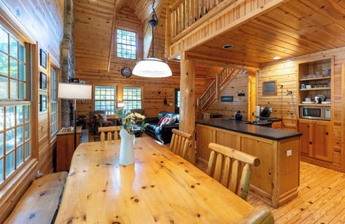 Saugatuck Cabin | Kingfisher Cove! Private hot tub + community pool