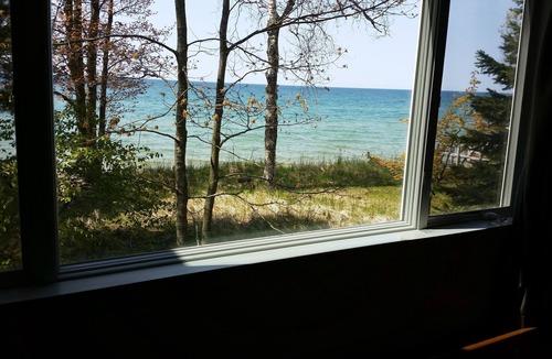 Manistee House | L U X 4 bdrm, 4.5 baths, perfect for golf groups!