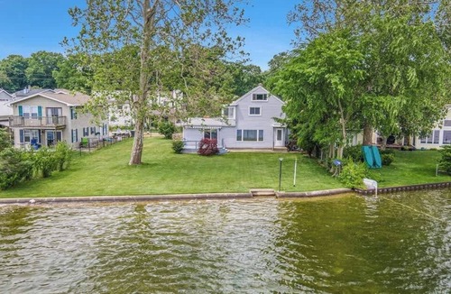 Portage House | Lake and Lodge By Kzoobnb