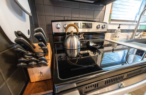 Decatur Cottage | Lake Front Retreat | Kayak | Paddleboard | Fishing