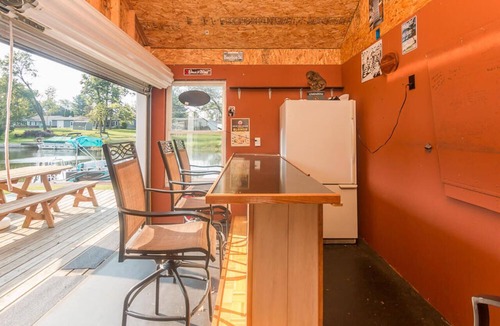 Decatur House | Lake Life Retreat in Decatur Michigan on Lake of the Woods near Sister Lakes