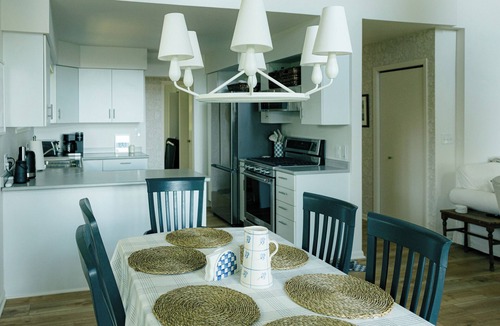 South Haven House | Lake Michigan Retreat – Renovated, Beachfront with Stair Access