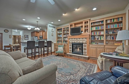 Douglas House | Lake Michigan Waterfront Home: 1 Mile to Downtown!